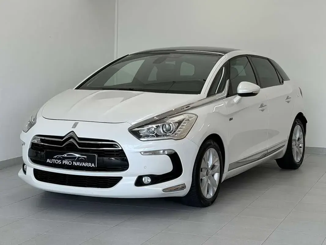 Usado Citroën DS5 200 CV (147 kW) 2013 Blanco Utilitario