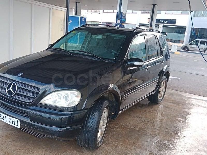 Usado Mercedes ML400 250 CV (183 kW) 2004 Negro SUV