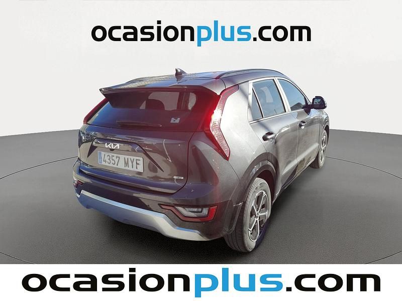 Usado Kia Niro 141 CV (103 kW) 2025 Gris SUV