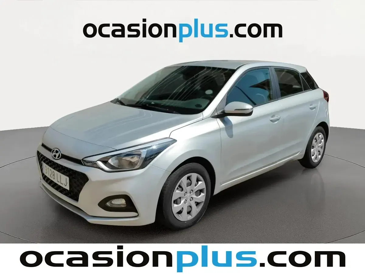 Usado Hyundai i20 100 CV (73 kW) 2020 Gris plata Utilitario