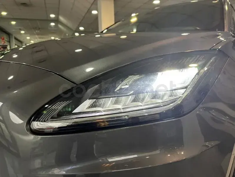 Usado Jaguar E-Pace 150 HP (110 kW) 2019 Cinzento SUV