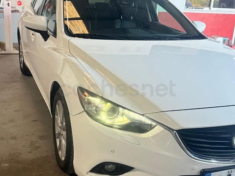 Usado Mazda 6 Luxury 150 CV (110 kW) 2013 Blanco Berlina