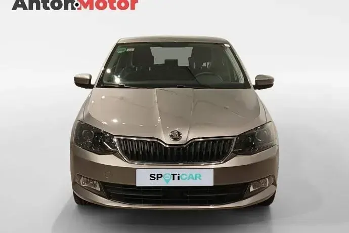 Usado Skoda Fabia Active 90 CV (66 kW) 2016
