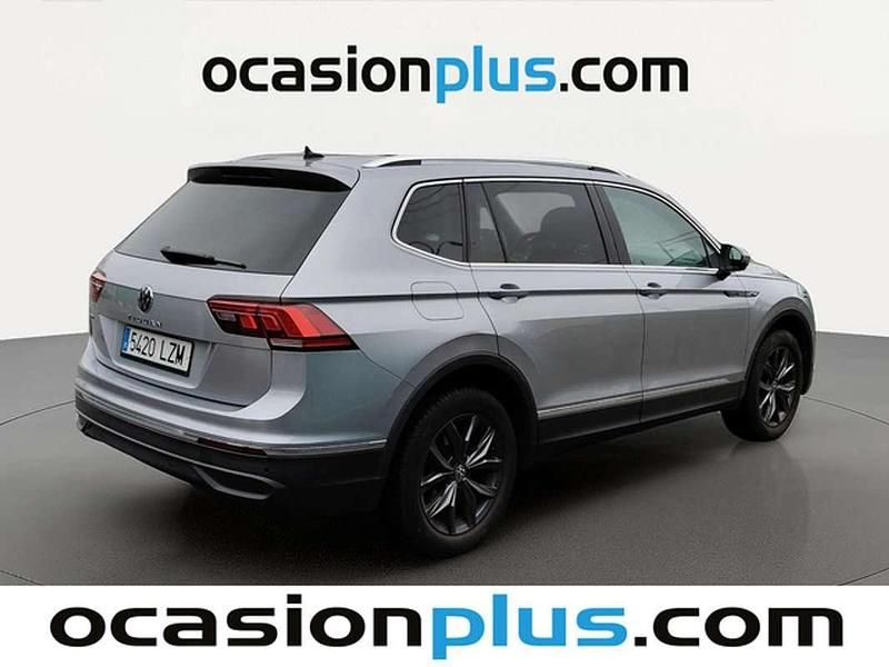 Usado VW Tiguan Allspace Life 150 CV (110 kW) 2022 Plateado SUV