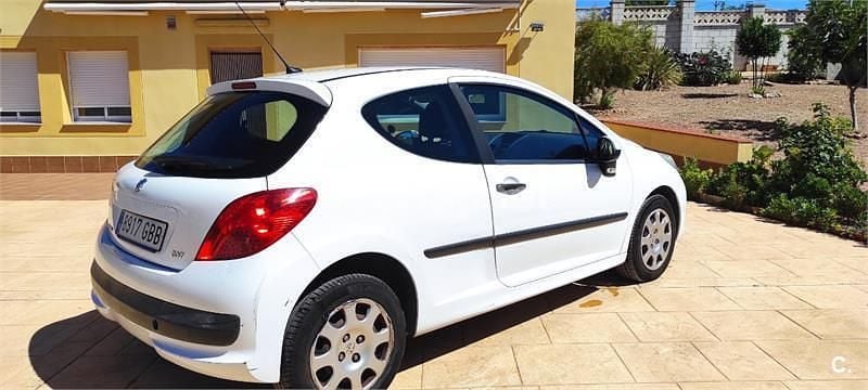 Blanco Usado 2008 Peugeot 207 Berlina | 4000 € (Precio justo) - Imagen 1/4