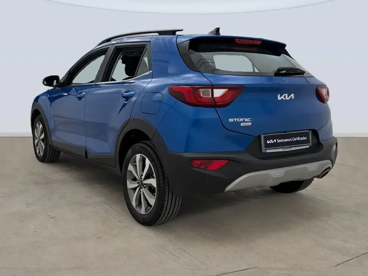 Usado Kia Stonic 101 CV (74 kW) 2025 Azul SUV