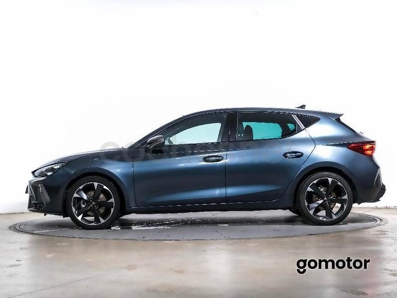 Usado Cupra Leon 150 CV (110 kW) 2024 Azul Familiar