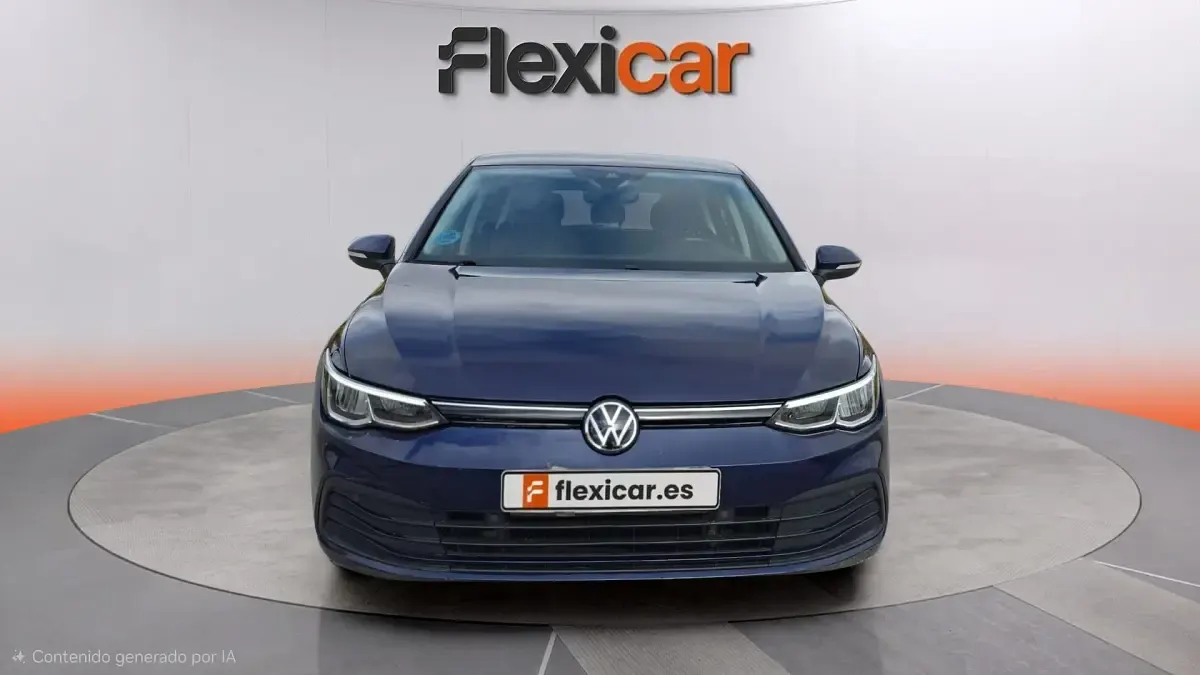 Usado VW Golf VIII 110 CV (80 kW) 2021 Azul Berlina
