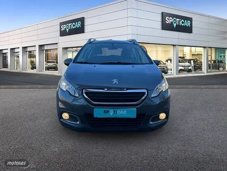 Usado Peugeot 2008 Active 100 CV (73 kW) 2015 Gris SUV