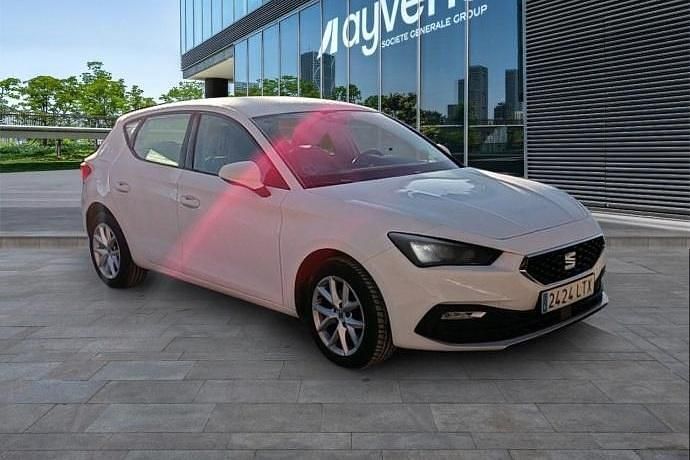 Usado Seat Leon Reference 115 CV (84 kW) 2021