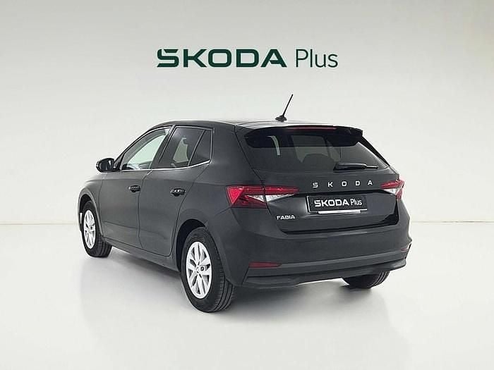 Usado Skoda Fabia Selection 115 CV (84 kW) 2024 Negro Utilitario