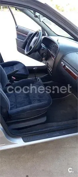 Usado Citroën Xantia 90 CV (66 kW) 1998 Gris / plata Berlina