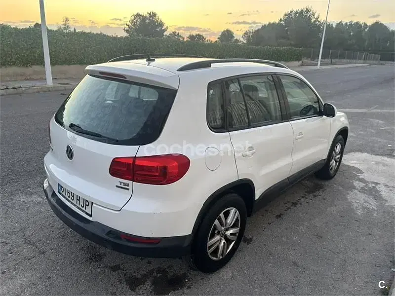 Używany VW Tiguan Advance 122 KM (89 kW) 2012 Biały SUV