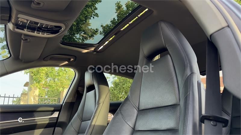 Usado Porsche Panamera 250 CV (183 kW) 2012 Negro Utilitario