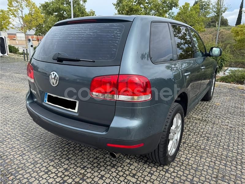 Usado VW Touareg 220 CV (161 kW) 2003 Gris / plata SUV