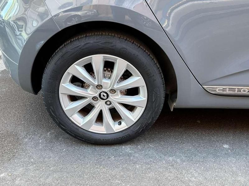 Usado Renault Clio V RS Line 91 CV (66 kW) 2021 Gris Utilitario