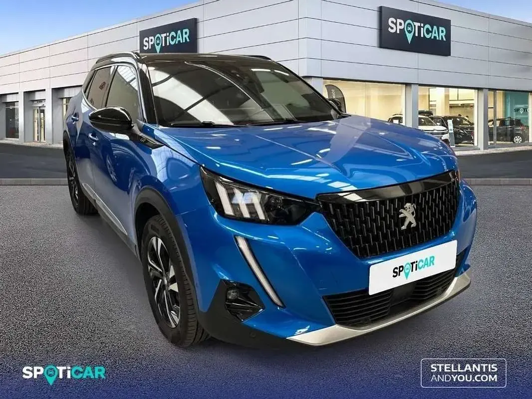 Usado Peugeot 2008 GT 131 CV (96 kW) 2022 Gris SUV