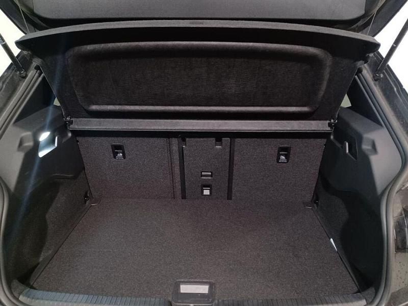 Usado Cupra Born e-Boost 169 kW (231 CV) 2023 Gris Utilitario