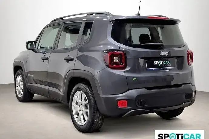 Usado Jeep Renegade Altitude 130 CV (95 kW) 2024 Gris / plata SUV