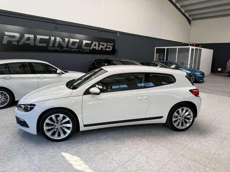 Begagnad VW Scirocco 140 HK (102 kW) 2010 Vit Sportkupé