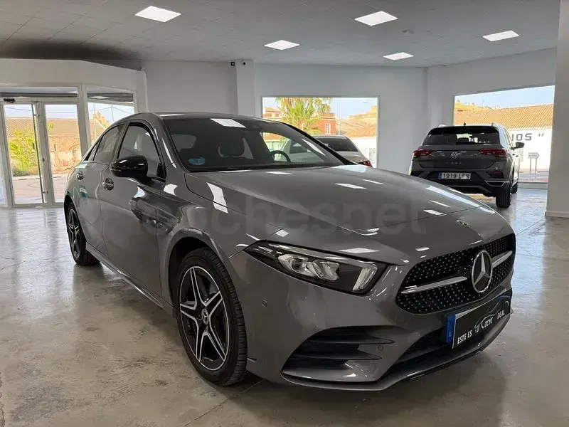 Usado Mercedes A250 218 CV (160 kW) 2020 Gris / plata Berlina