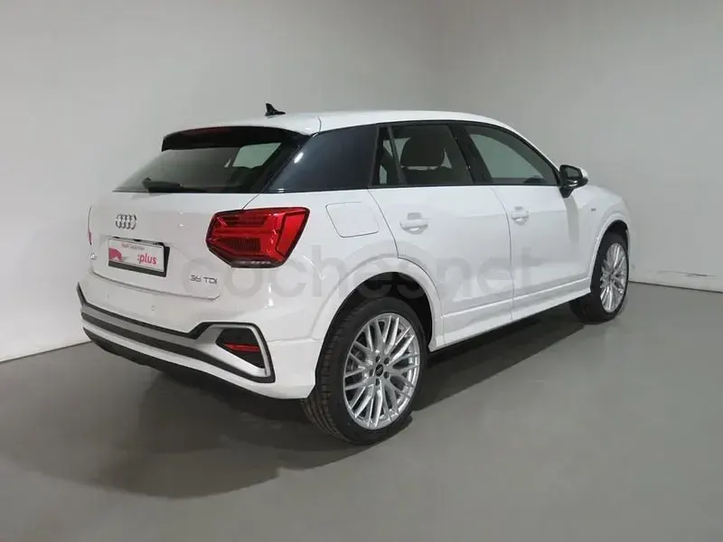 Usado Audi Q2 Ambiente 150 CV (110 kW) 2023 Blanco SUV