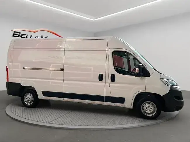 Usado Citroën Jumper 120 CV (88 kW) 2022 Blanco Monovolumen