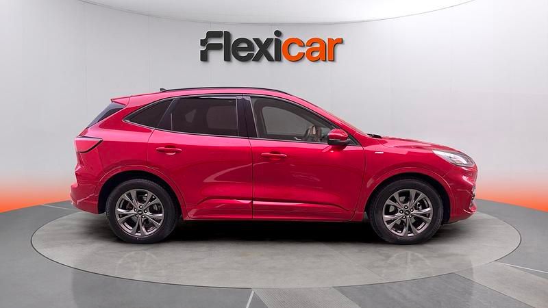 Usado Ford Kuga ST-Line 150 CV (110 kW) 2022 Rojo SUV