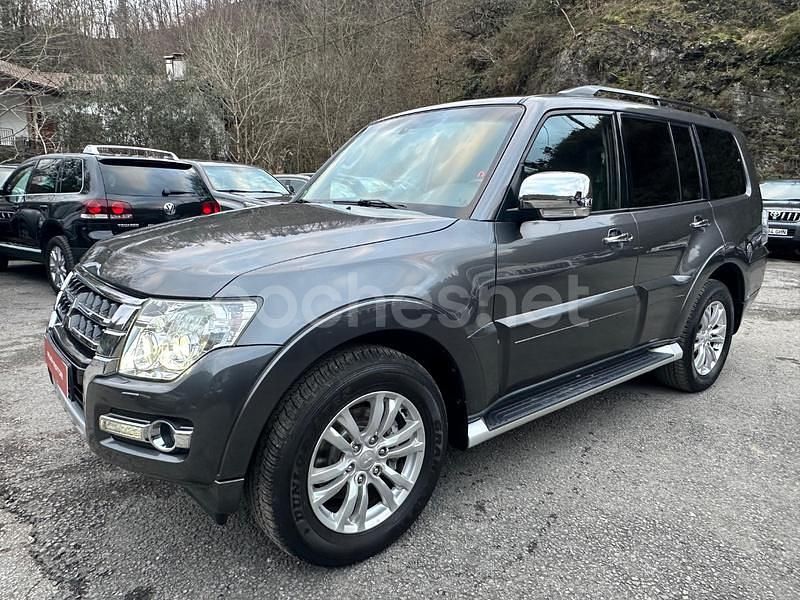 Usado Mitsubishi Montero 200 CV (147 kW) 2015 Gris / plata SUV