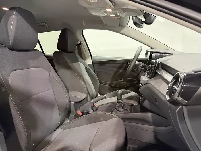 Usado Skoda Fabia Selection 95 CV (69 kW) 2025 Negro Utilitario