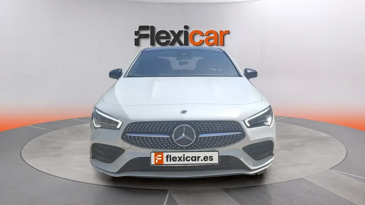 Usado Mercedes CLA200 150 CV (110 kW) 2023 Blanco Coupe