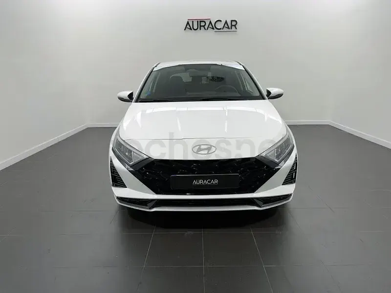 Usado Hyundai i20 100 CV (73 kW) 2025 Blanco Utilitario