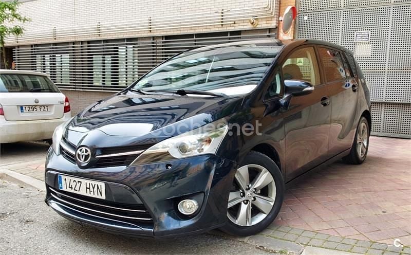 Käytetty Toyota Verso Advance 112 HP (82 kW) 2014 Sininen Tila-auto