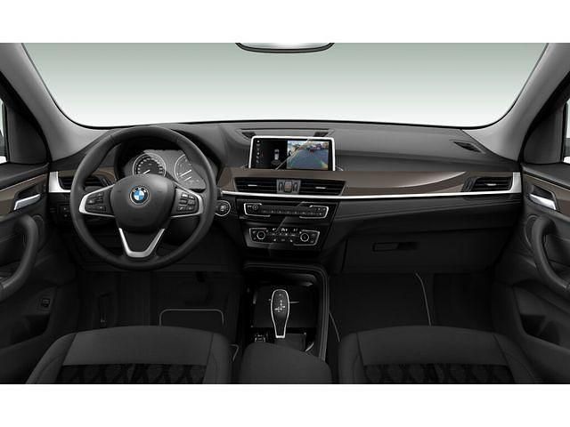 Usado BMW X1 Comfort Edition 150 CV (110 kW) 2021 Gris / plata SUV