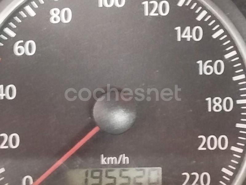Negro Usado 2007 VW Polo Edition Berlina | 4000 € (Precio justo) - Imagen 1/4