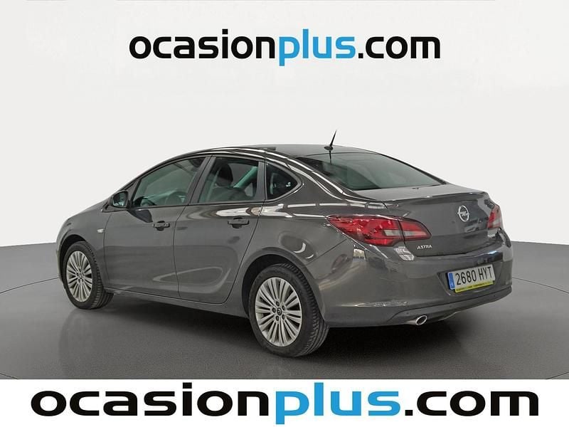 Usado Opel Astra Selective 140 CV (102 kW) 2014 Gris Berlina