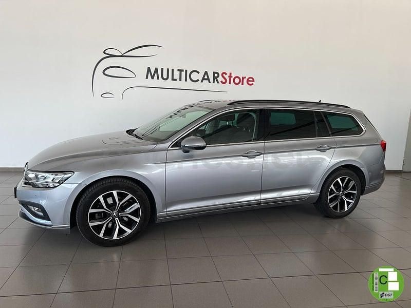 Usado VW Passat Executive 150 CV (110 kW) 2021 Gris / plata Familiar
