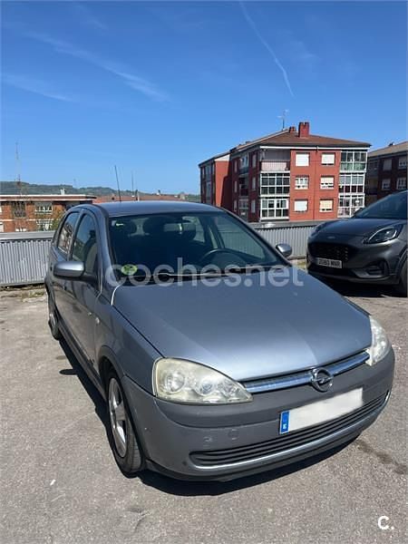 Usado Opel Corsa 75 CV (55 kW) 2004 Gris / plata Utilitario