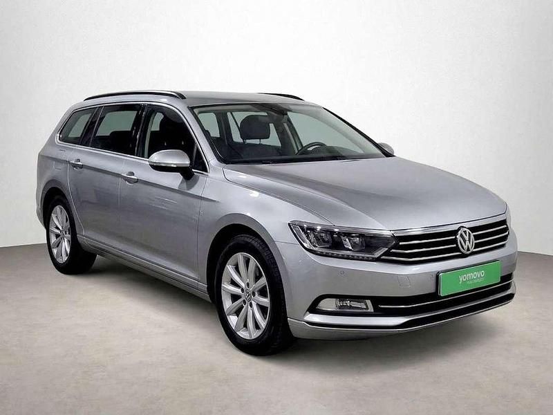 Usado VW Passat Business 150 CV (110 kW) 2022 Plateado Familiar