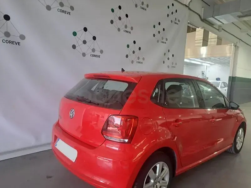 Usado VW Polo Advance 70 CV (51 kW) 2011 Rojo Utilitario