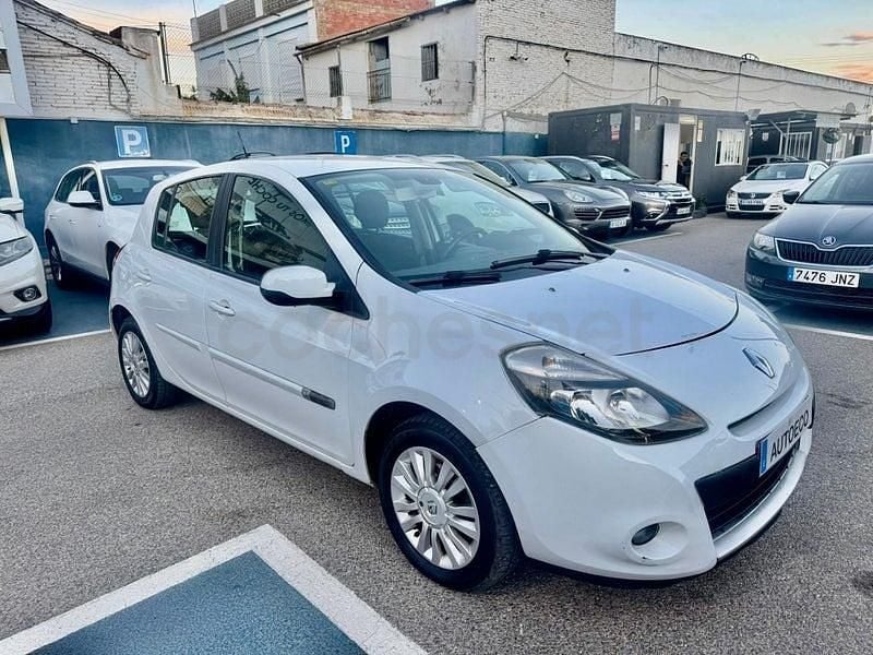 Usado Renault Clio IV Business 90 CV (66 kW) 2012 Blanco Berlina