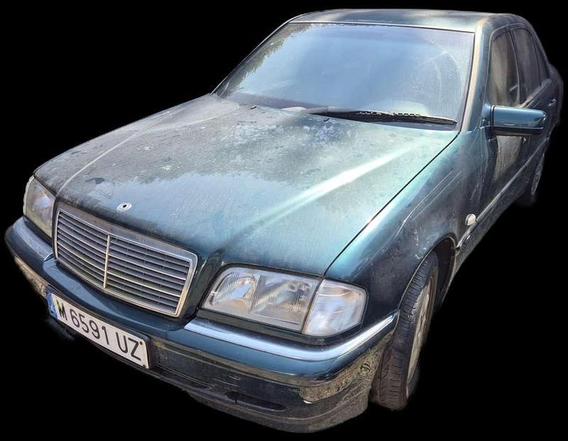 Verde Usado 1997 Mercedes C240 Elegance Berlina | 2000 € - Imagen 1/3
