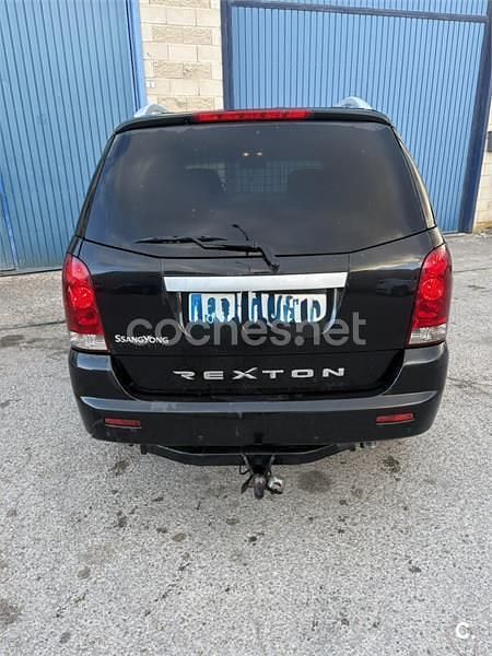 Usado Ssangyong (KGM) Rexton Limited 186 CV (136 kW) 2006 Negro SUV