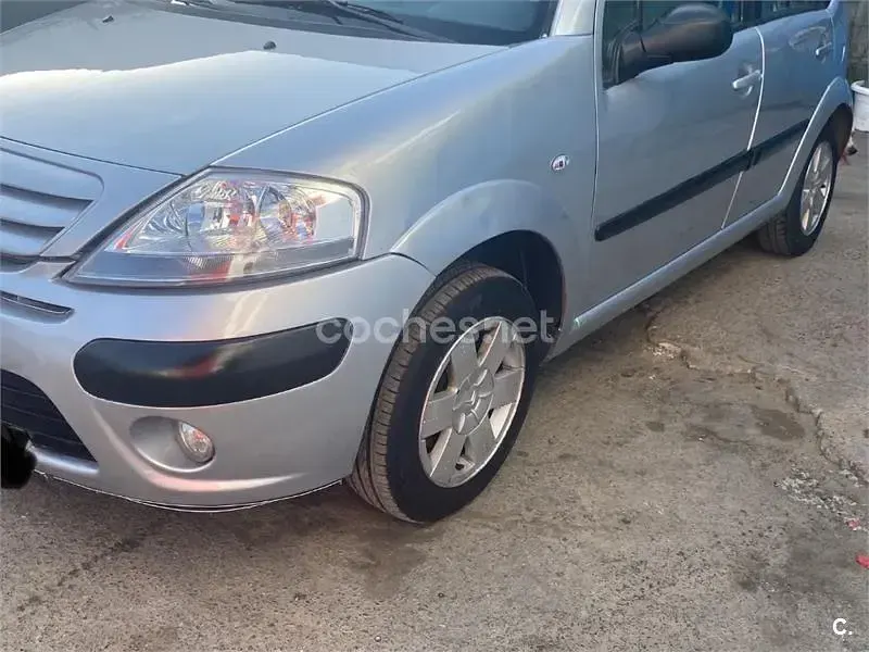 Usado Citroën C3 Exclusive 70 CV (51 kW) 2002 Blanco Utilitario