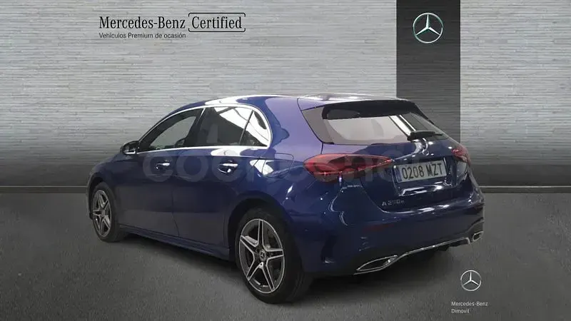 Usado Mercedes A250 218 CV (160 kW) 2025 Azul espectra Berlina