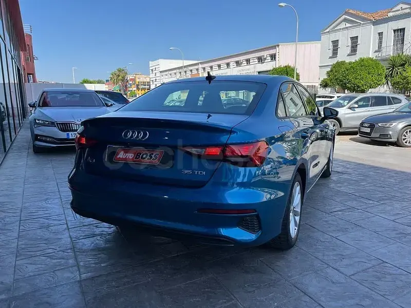 Usado Audi A3 S-Line 150 CV (110 kW) 2022 Azul Berlina