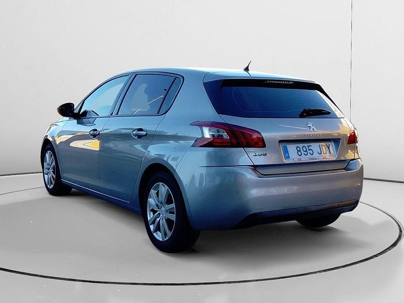 Usado Peugeot 308 Active 131 CV (96 kW) 2015 Gris Berlina