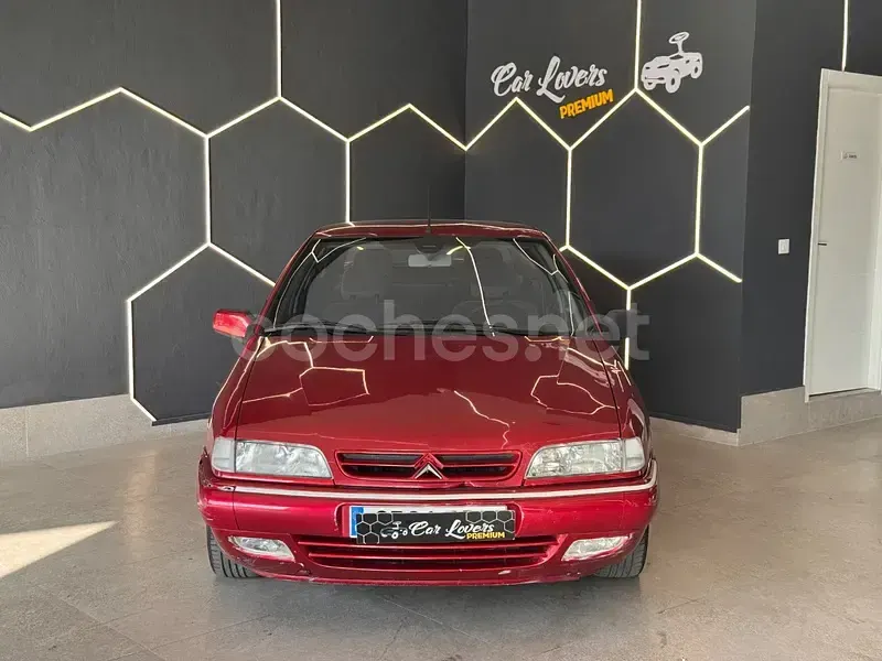Usado Citroën Xantia Attraction 110 CV (80 kW) 2000 Rojo Berlina