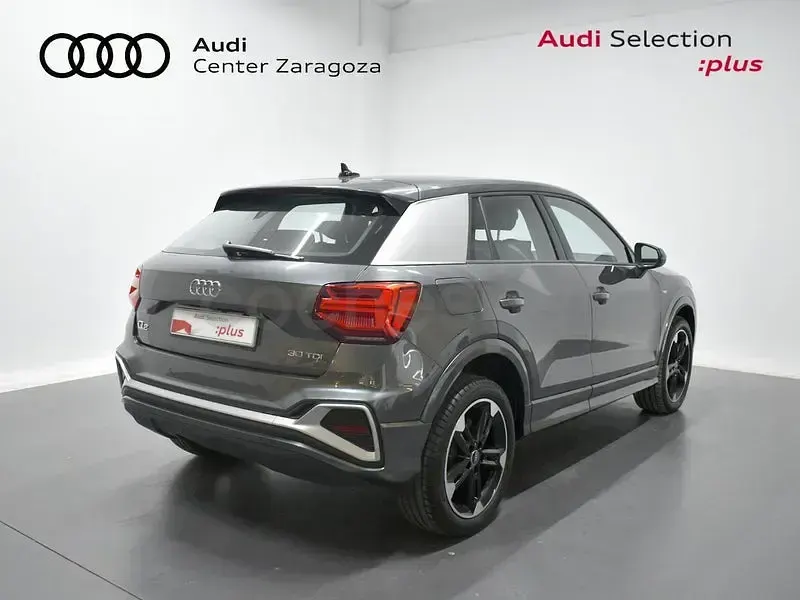 Usado Audi Q2 116 CV (85 kW) 2025 Gris / plata SUV