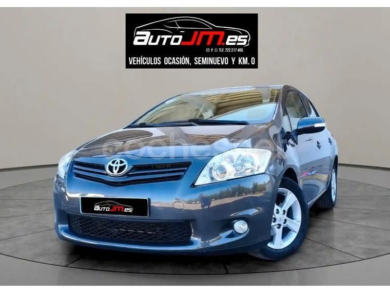 Gris / plata Usado 2012 Toyota Auris Active Berlina | 7990 € (Precio justo) - Imagen 1/4